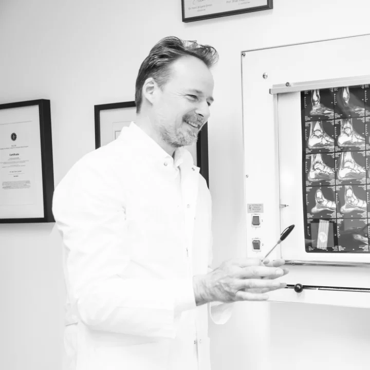 Hallux valgus OP in Berlin | Jordi Cervera