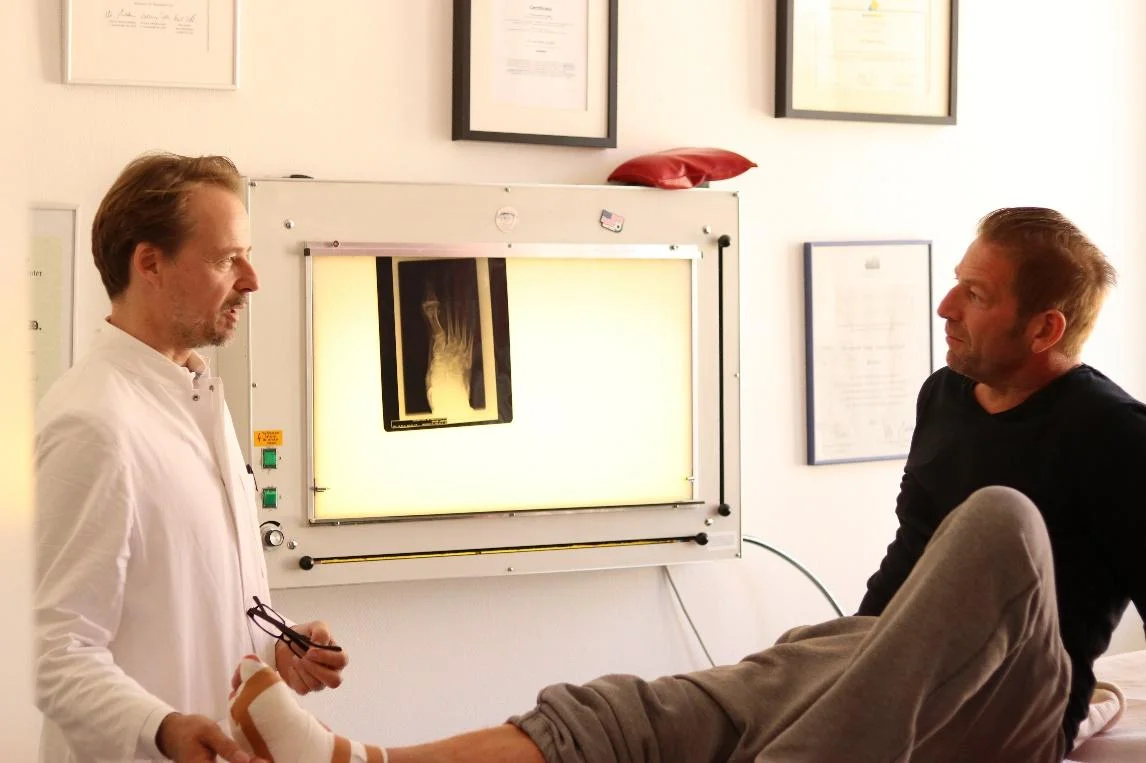 follow-up treatment of hallux valgus surgery Berlin